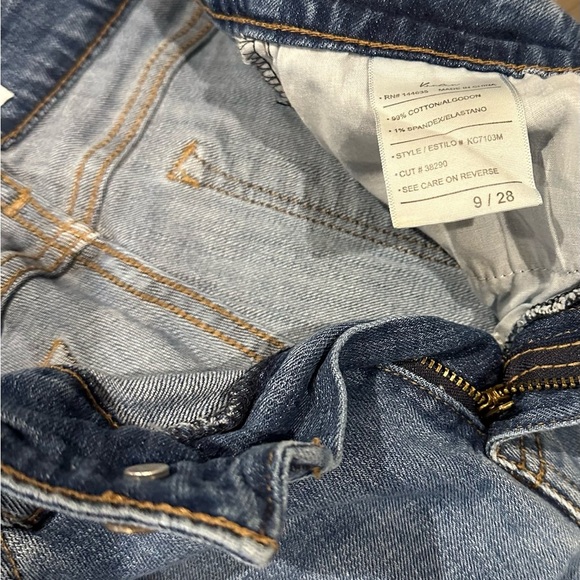 KanCan distressed high rise skinny jeans size 9/28 super cute 
T3 - Picture 10 of 16